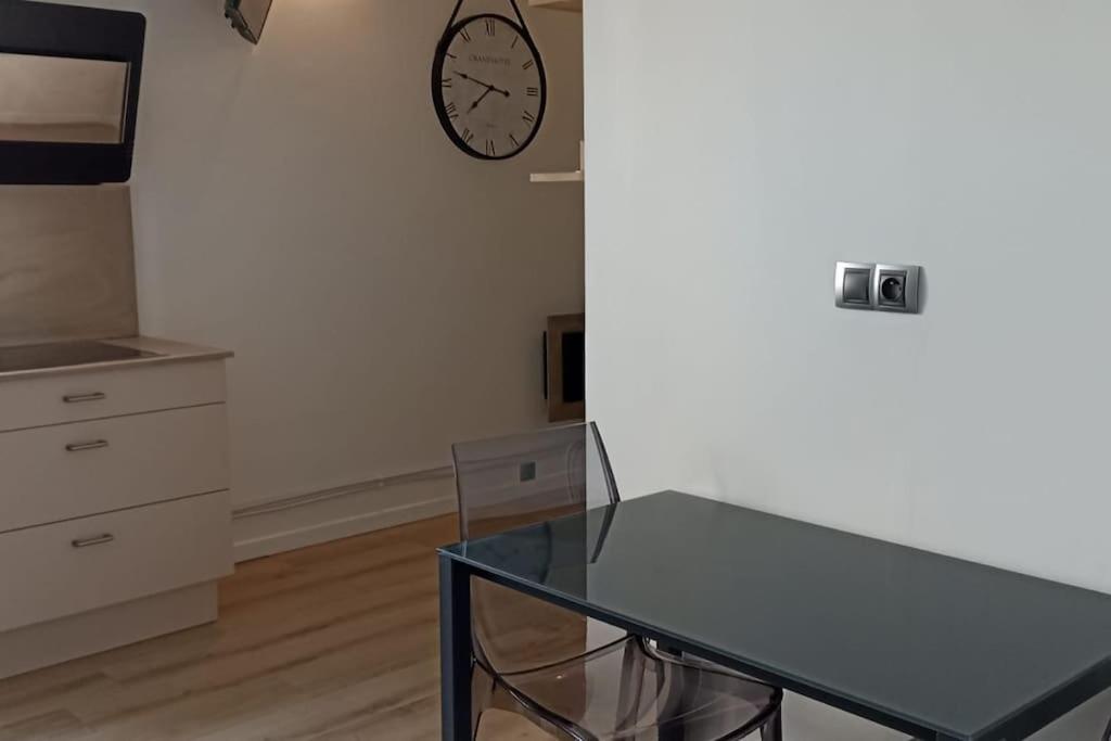 Suresnes : 2 Pieces Cosy 아파트 외부 사진